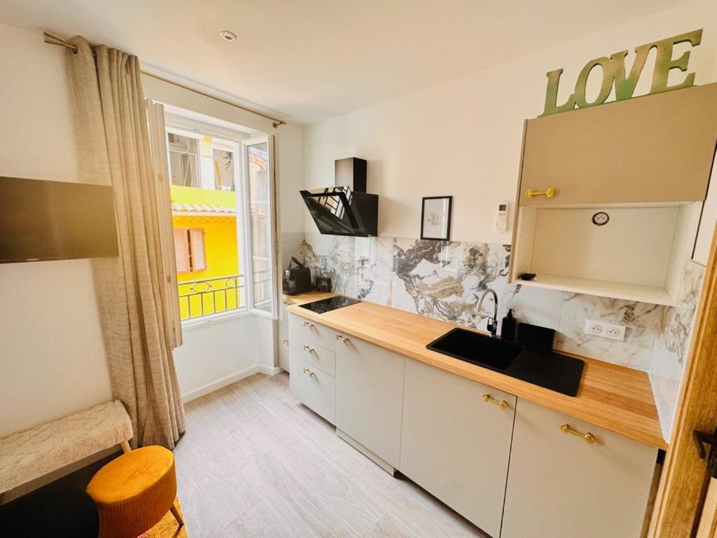Les Appartements De Nana 6 - Studio Hypercentre, Rue Meynadier, Palais & Plage, Clim, Wifi Cannes Exterior photo